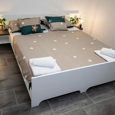 Apartman Sandra * Trogir