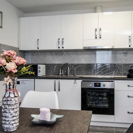 Daire Apartman Sandra *